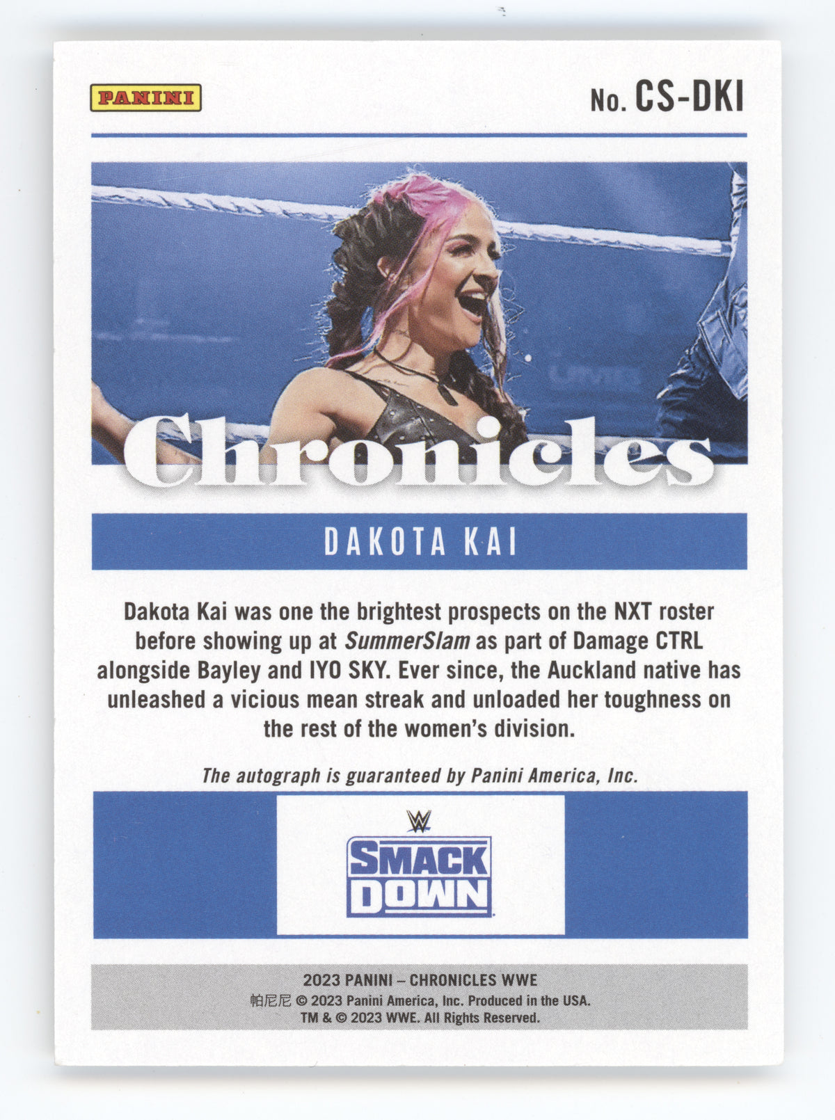 2023 Panini Chronicles WWE Signatures Dakota Kai #CS-DKI Gold 07/10