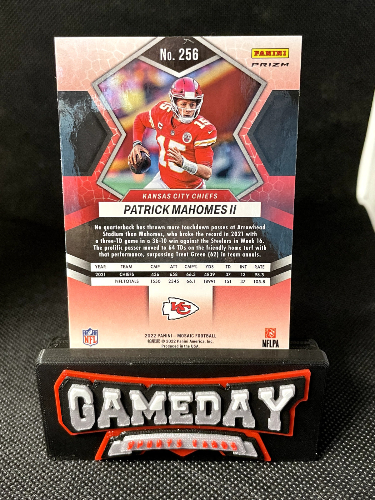 2022 Patrick MahomesnPanini Mosaic National Pride Reactive Orange Prizm