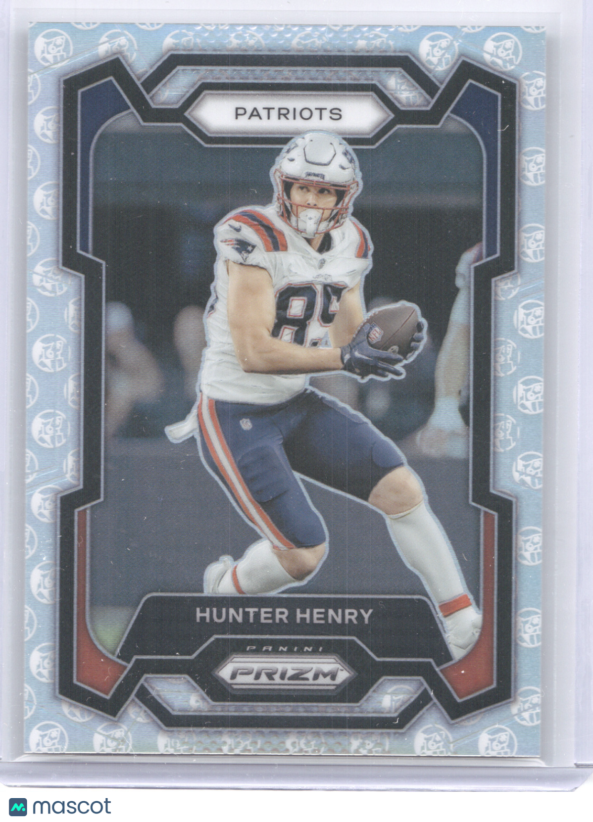 2023 Panini Prizm Hunter Henry #201 White Knight 3/3