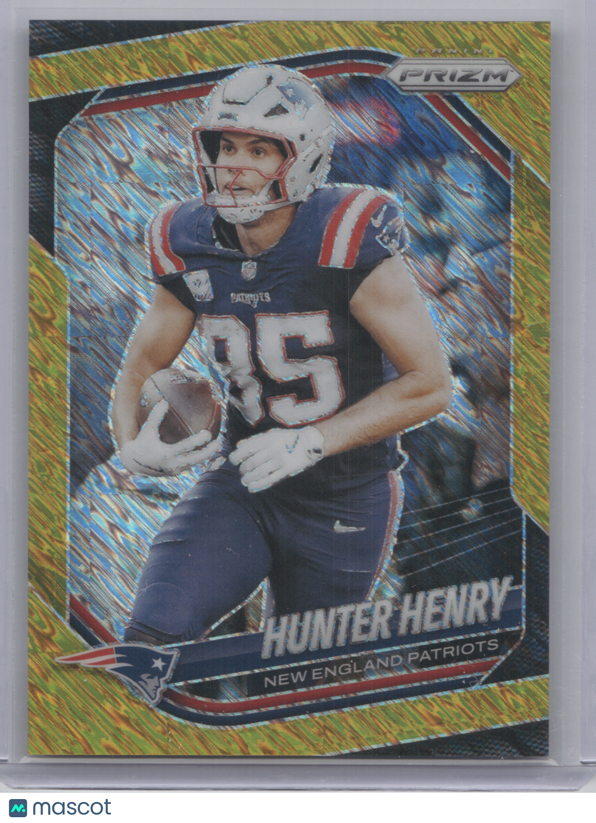 2025 Panini Prizm Football Hunter Henry #33 Gold Shimmer 06/10
