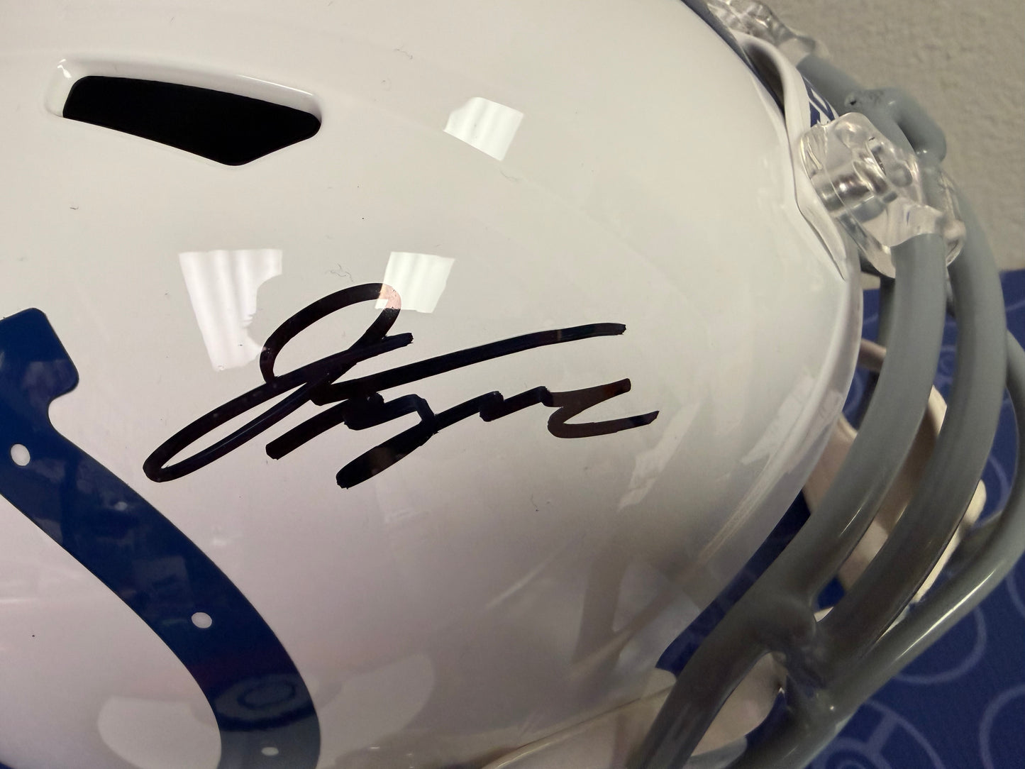 Jonathan Taylor Indianapolis Colts Signed Football Helmet- Beckett Authenticated